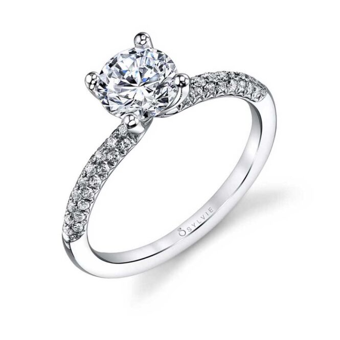 Solitaire Engagement Ring 