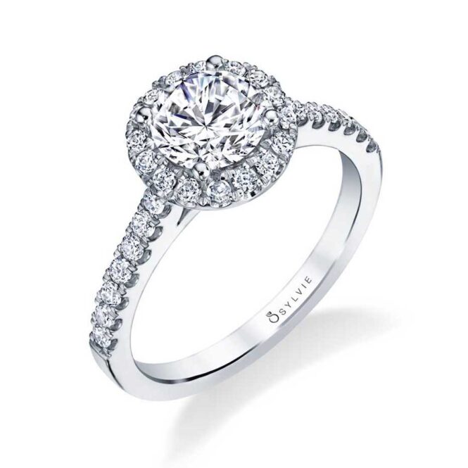 Round engagement Ring with Halo