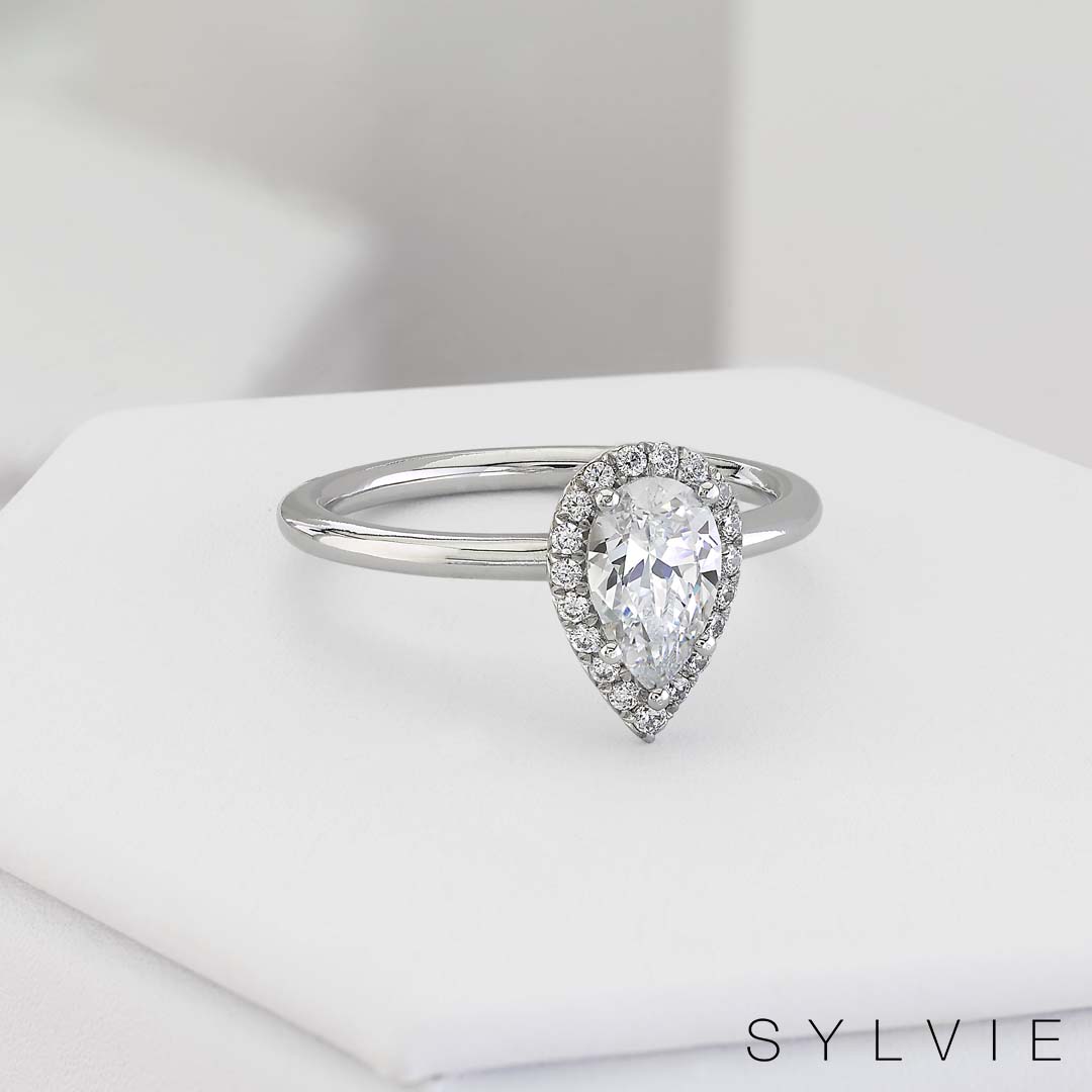 pear shaped engagement ring with halo