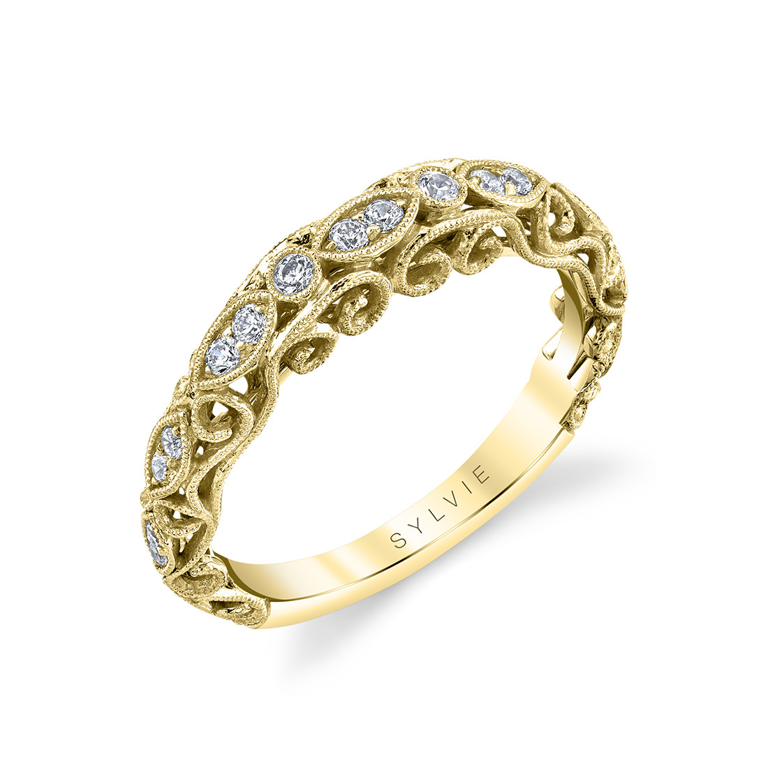 vintage wedding band in yellow gold
