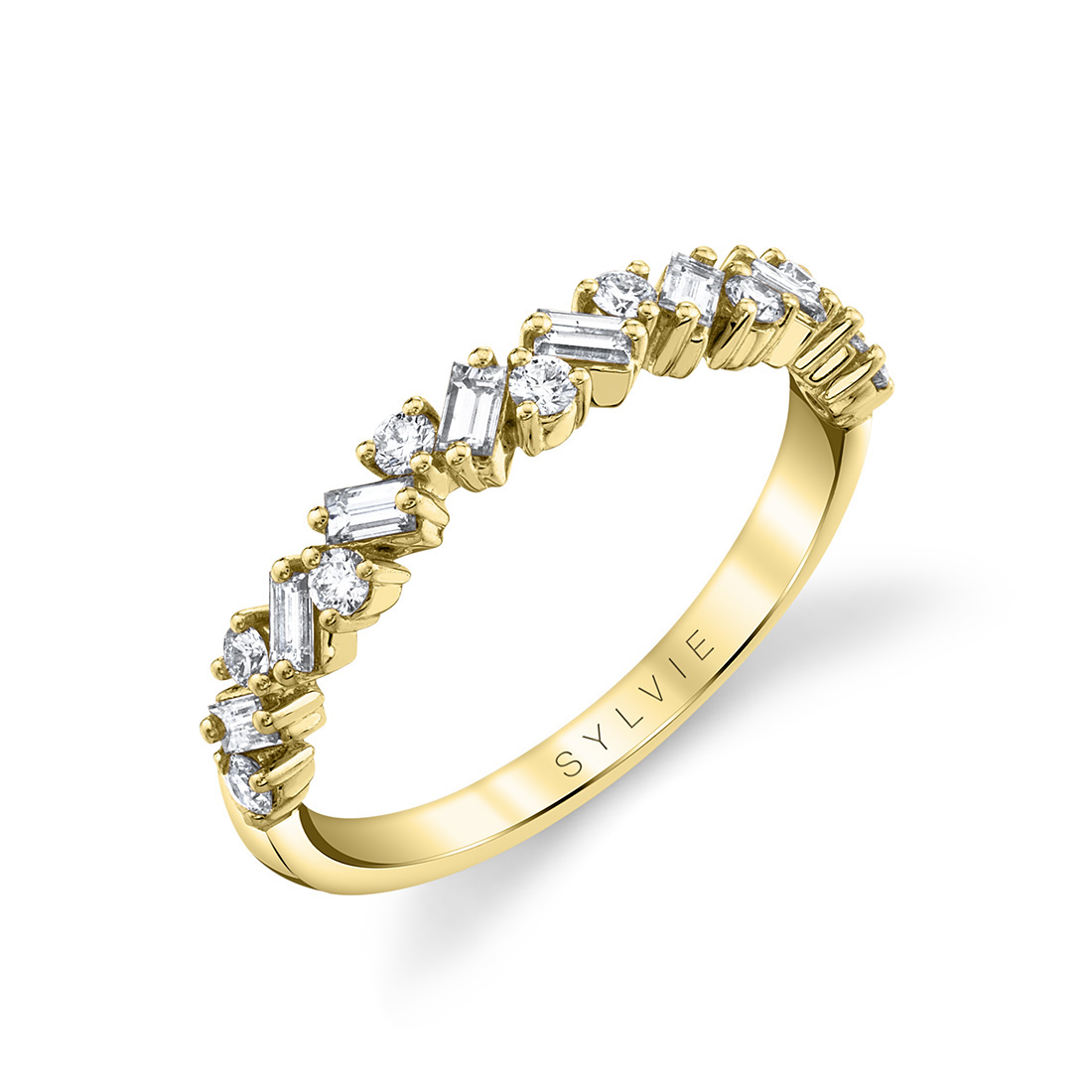 emerald and round diamond baguette wedding band in yellow gold